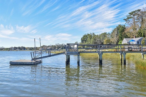 #417 - Pilot House image 2